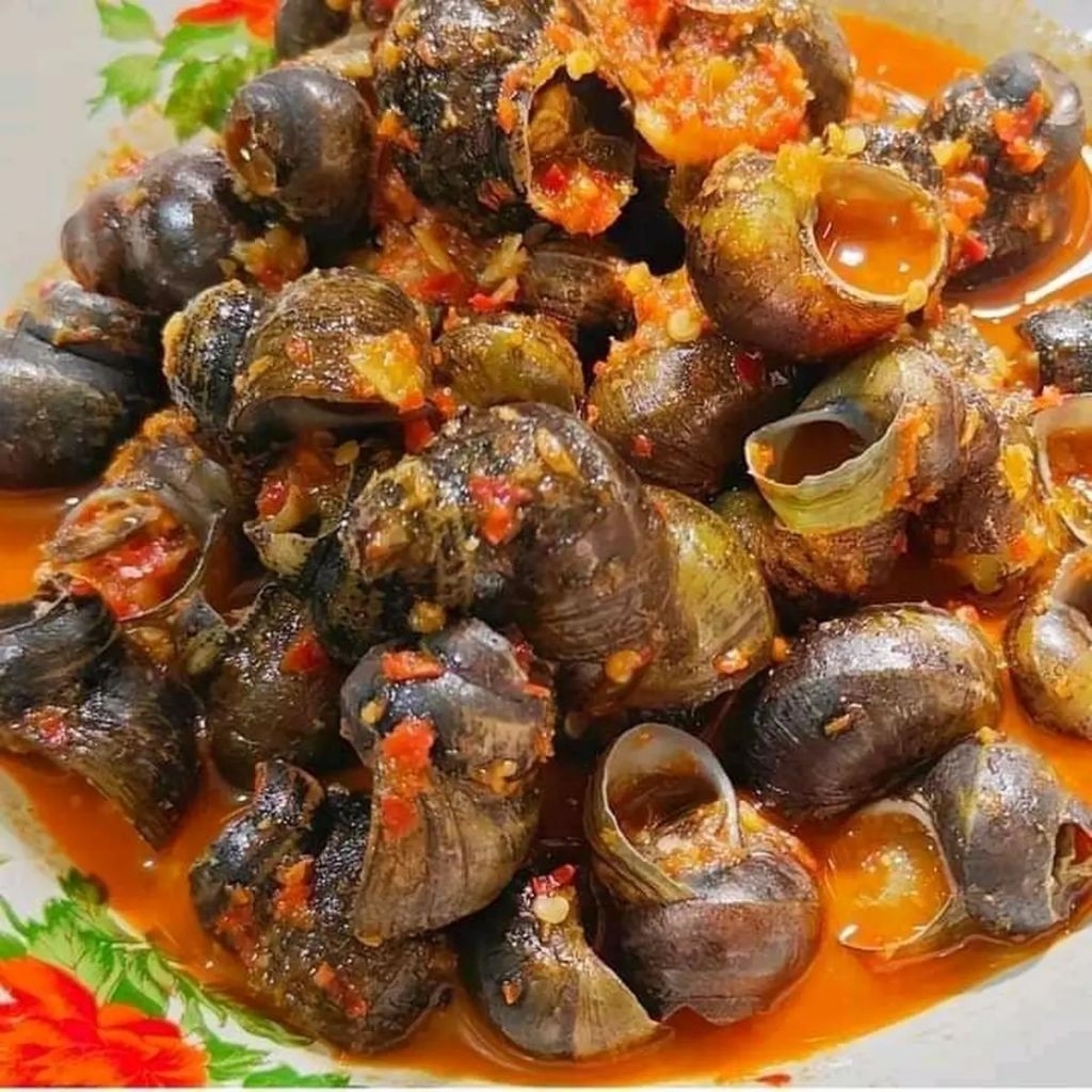 

tutut siap saji kuah kuning / pedas 250gr -500gr