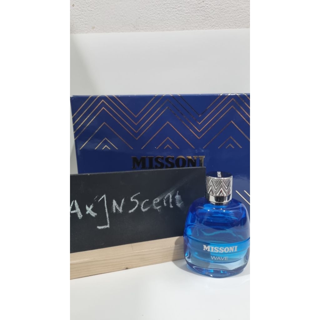 preloved parfume missoni wave. sisa isi sesuai foto. size botol 100 ml