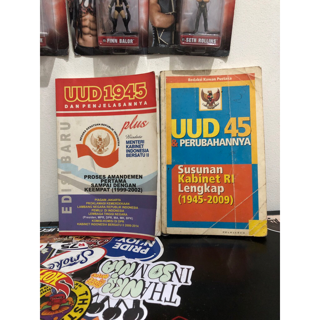 [PRELOVED] Buku Pelajaran UUD 1945 (2 buku)