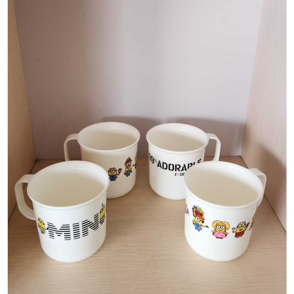 Tupperware Minion Papoy Mug / gelas minum