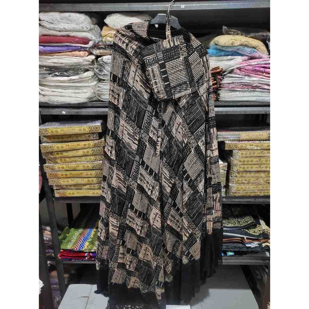 Setelan Mukena katun batik hitam