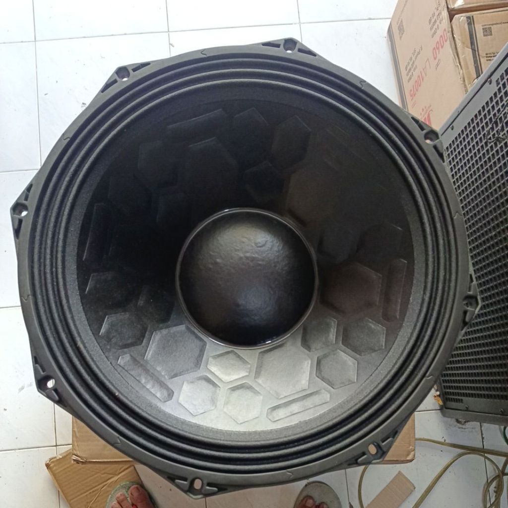 Speaker 18 inch FABULOUS triple magnet PA 127189 SW subwofer 5000watt original Gratis packing kayu