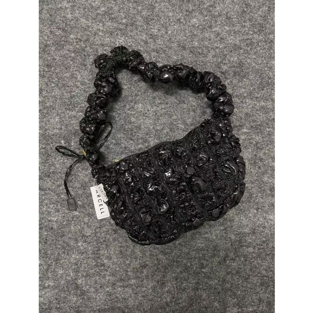 Puffy Gummy Black ARCELL PL