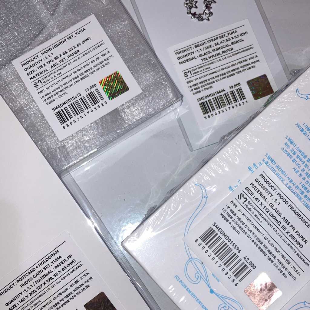 Merchandise SM Hearts2Hearts md the chase fragrance parfum beadsstrap hand mirror kaca poster holo