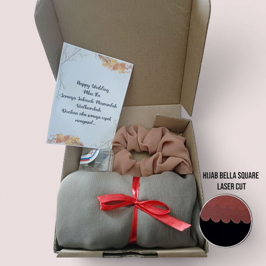 

HAMPERS GIFT BOX TERMURAH untuk ulang tahun wisuda tunangan anniversary