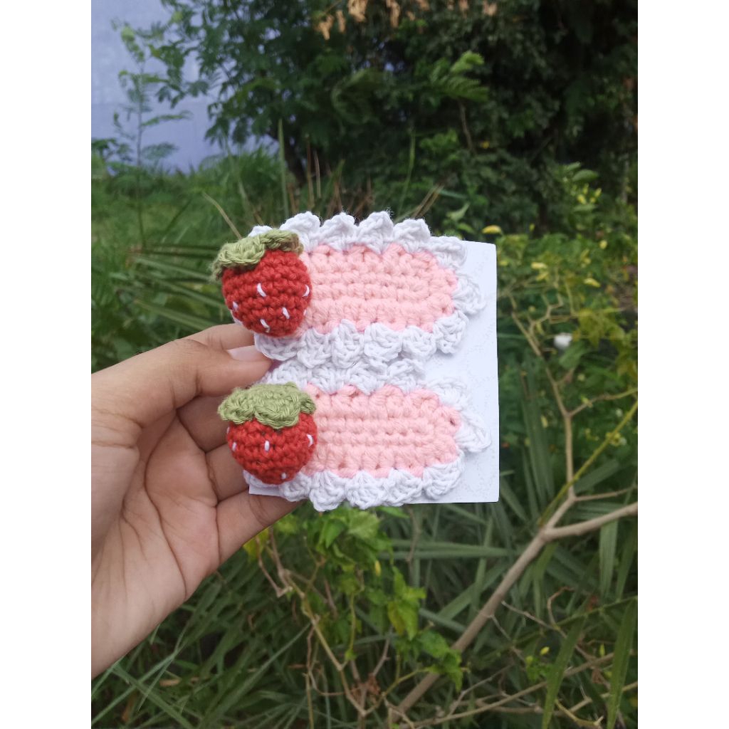 strawberry hairpin~Jepit rambut crochet