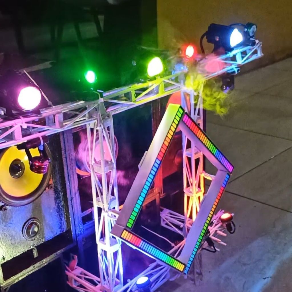 LAMPU LASER LED SOROT IKUTI IRAMA MUSIK MINI HIGH BEAM