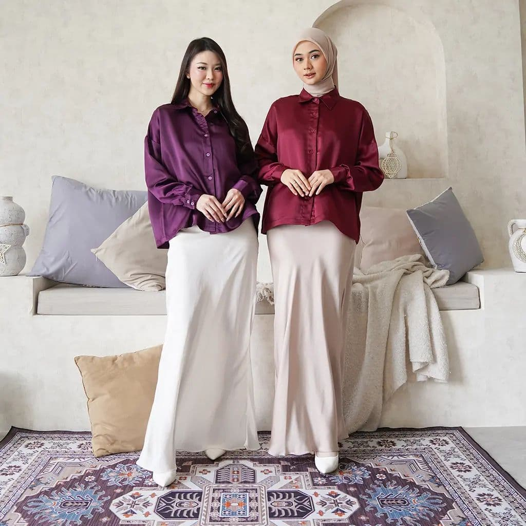 Kemeja Satin Oversized Lila
