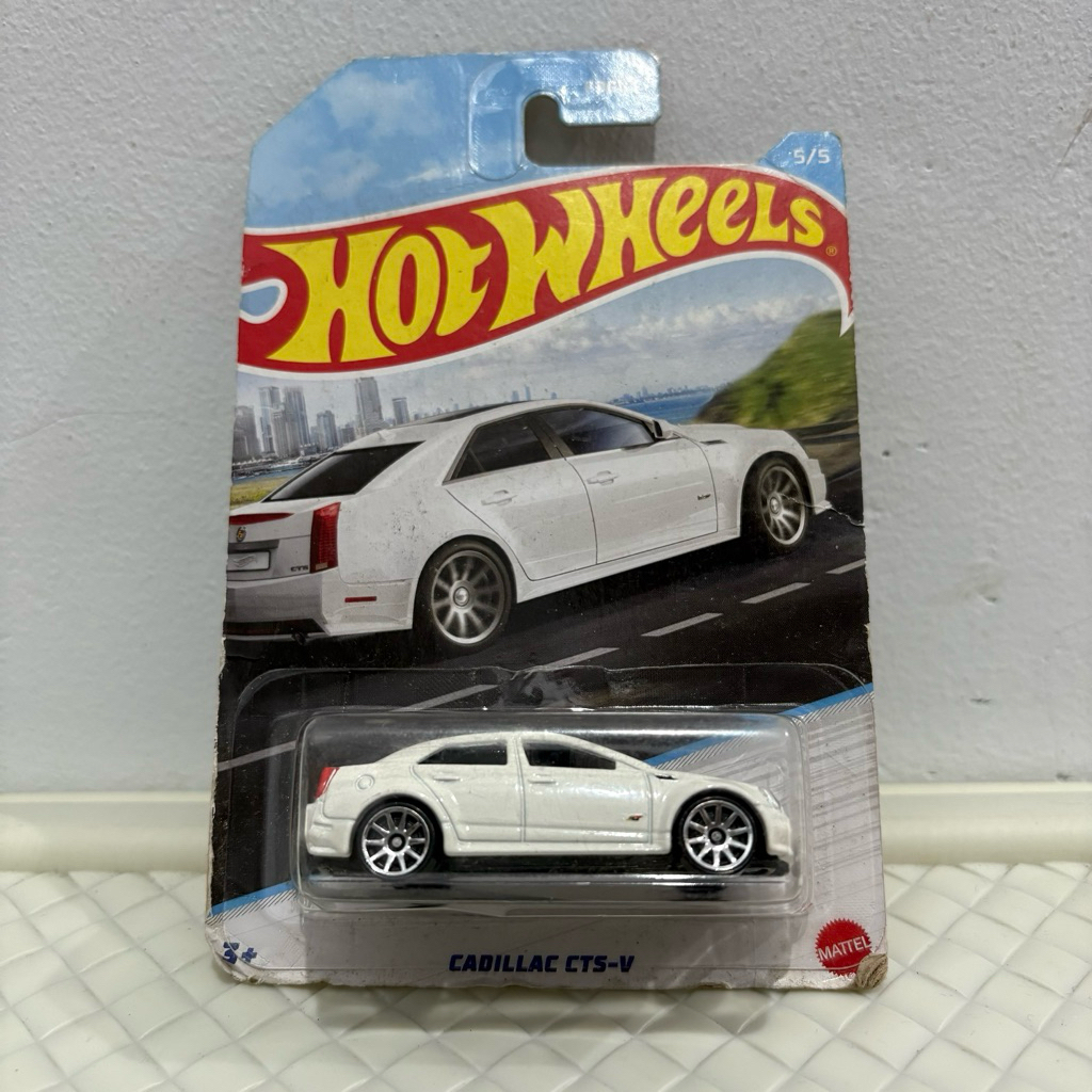 Hot Wheels Cadillac CTS V Luxury Sedan Series