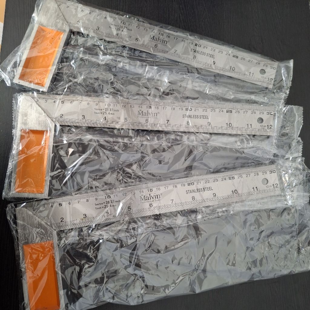 

PENGGARIS SUDUT SIKU TUKANG MALVIN SIZE 12