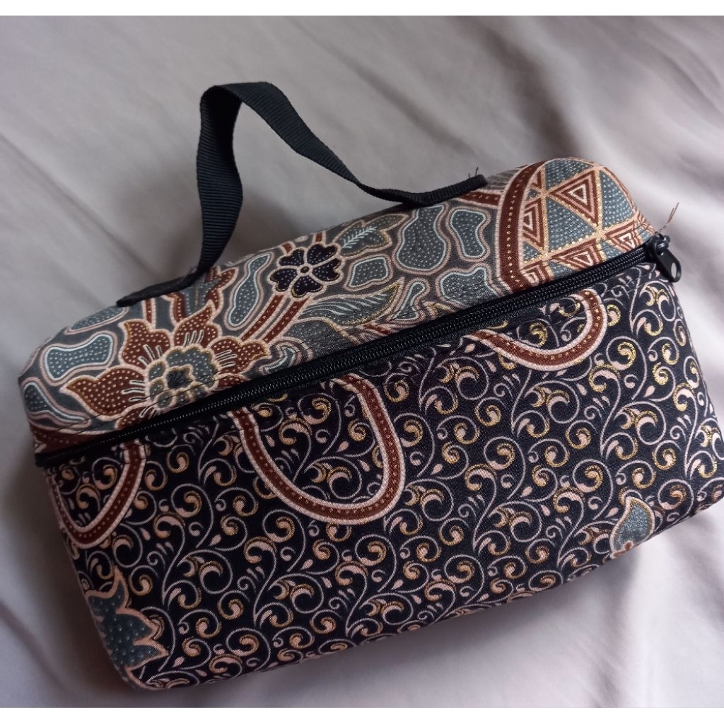 

SOUVENIR TAS BATIK TABUNG