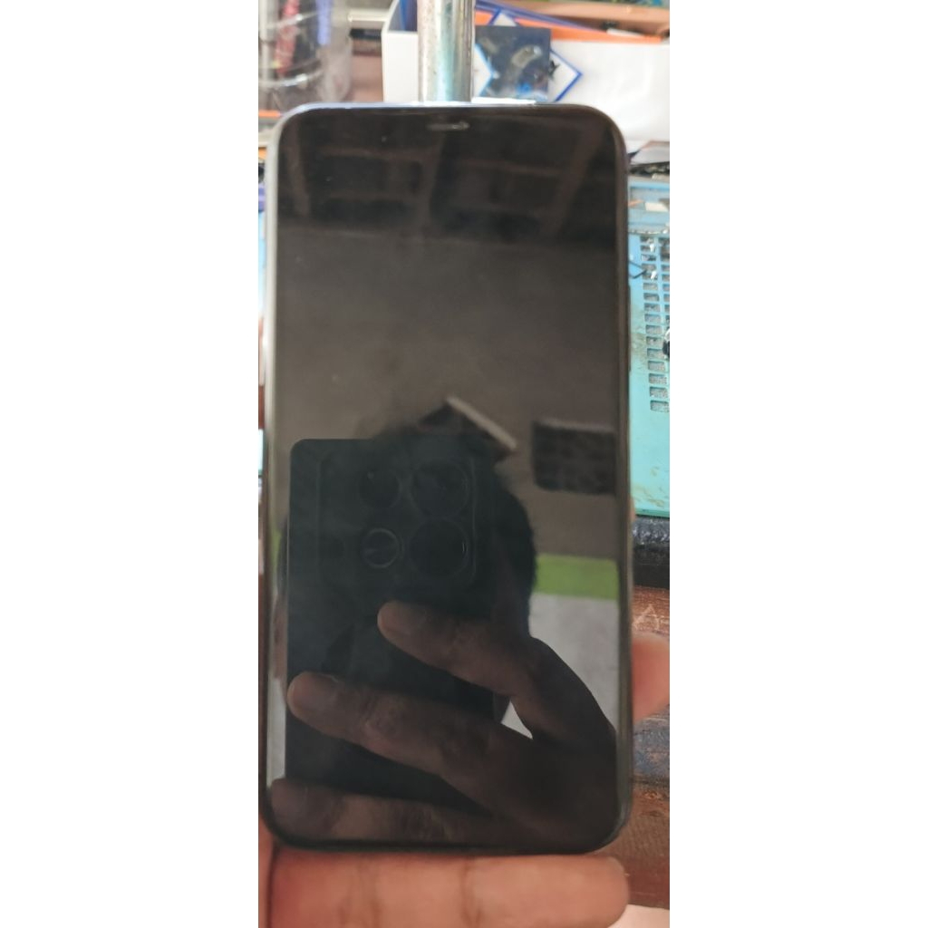 iphone 11 pro 256gb lock icloud