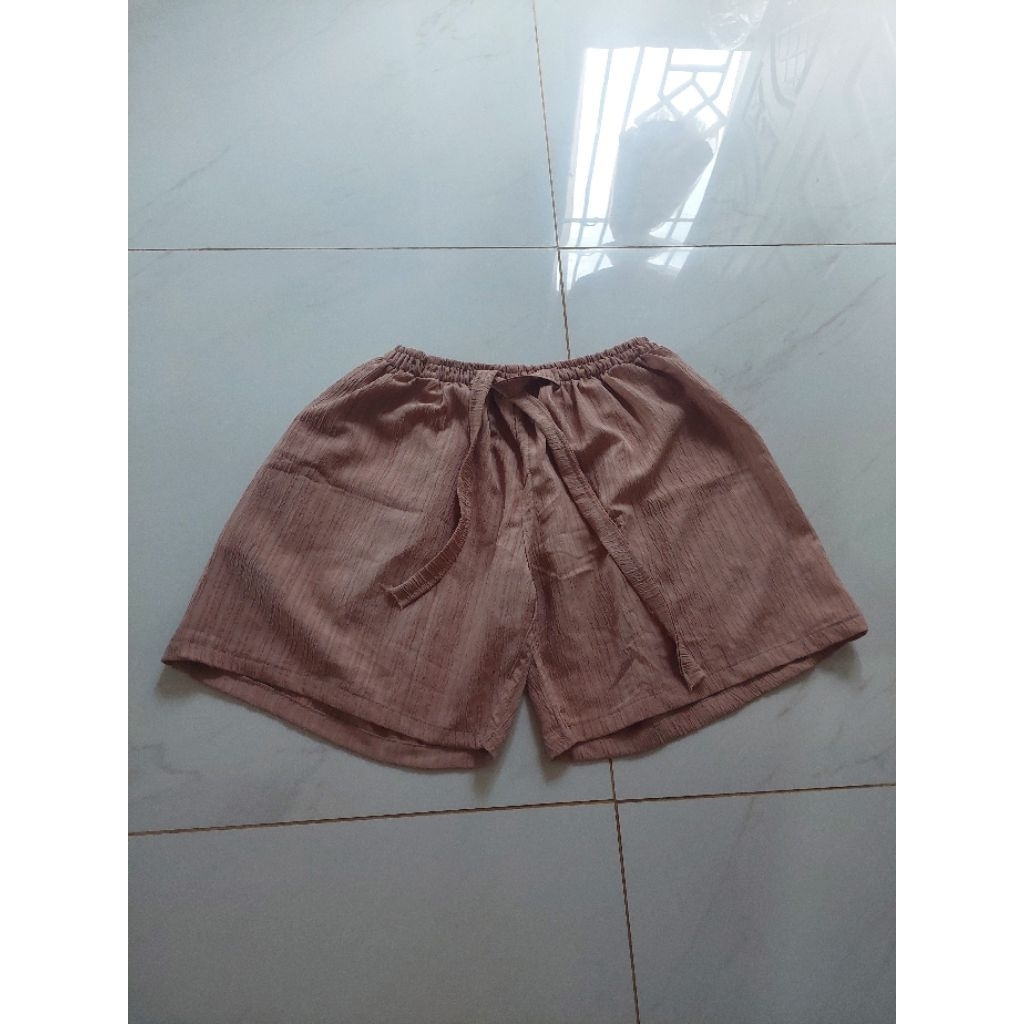 Celana Kain Pendek Wanita Preloved