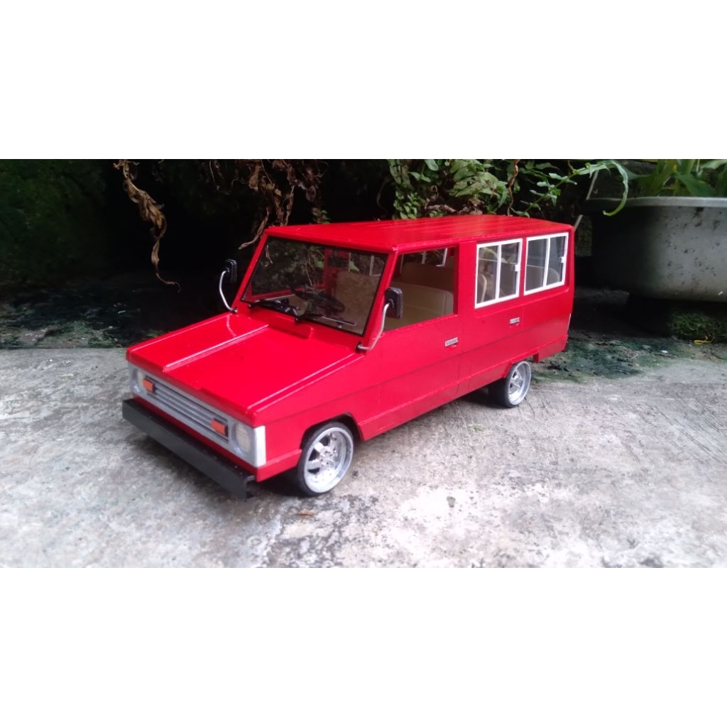 Miniatur kijang kotak minibus