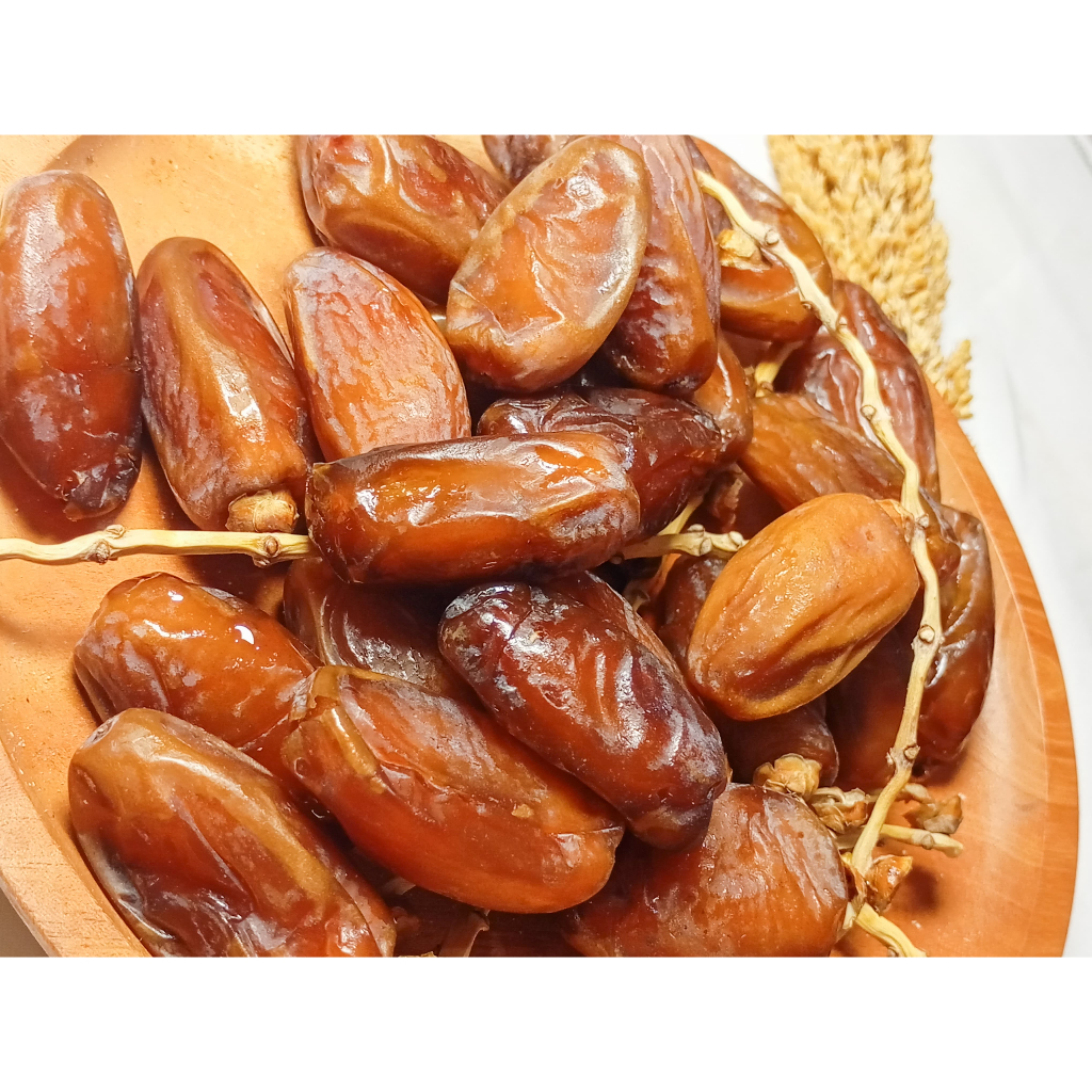 

KURMA TUNISIA TANGKAI 1 KG KURMA TANGKAI TUNIS KURMA KERING BAYAR DITEMPAT