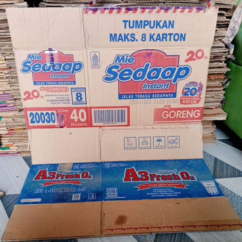 

kardus Peking mie instan air mineral kardus bekas peking