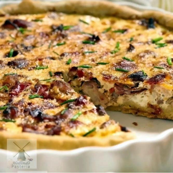 

Schwäbischer Zwiebelkuchen (German Onion Pie from Swabia) with 5 sizes to choose from