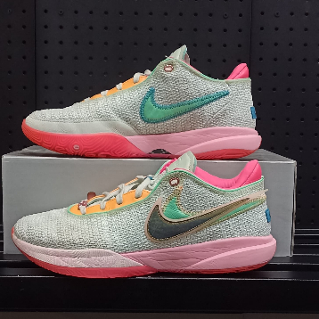 Sepatu Basket Nike LeBron 20 Time Machine Original Bekas