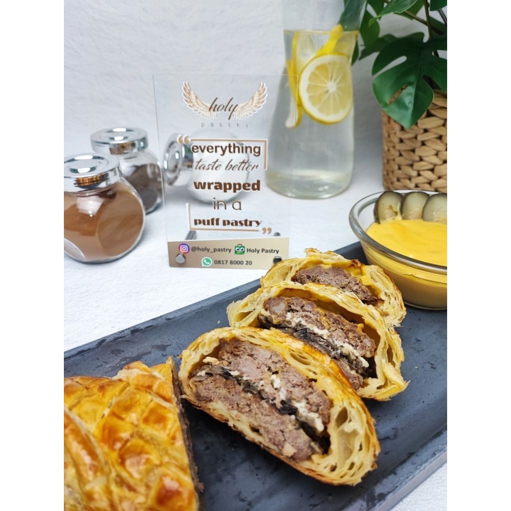 

Cheese Burger Wellington