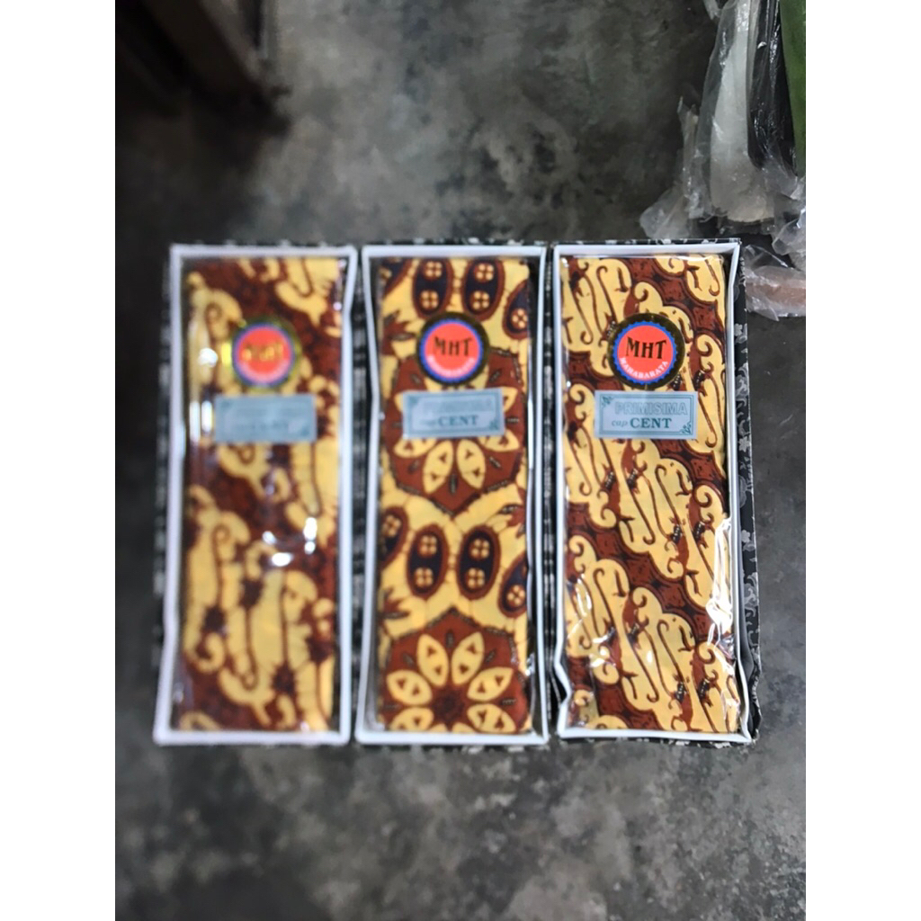 Kain panjang Jarik batik merek MAHABRATA MANDALA primisima
