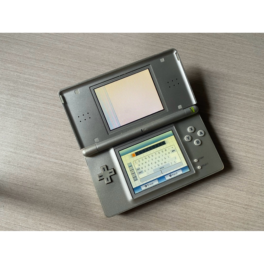 Nintendo DS Lite