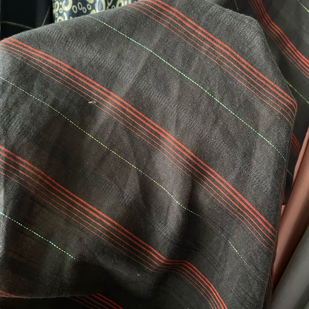 kain katun motif - kain katun paris embos motif salur premium - kain katun original - warna hitam pj