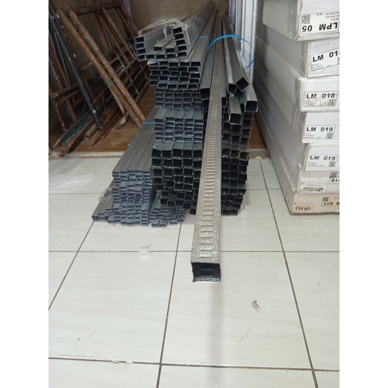 Holo rangka pemasangan plafon ukuran 4 x 4