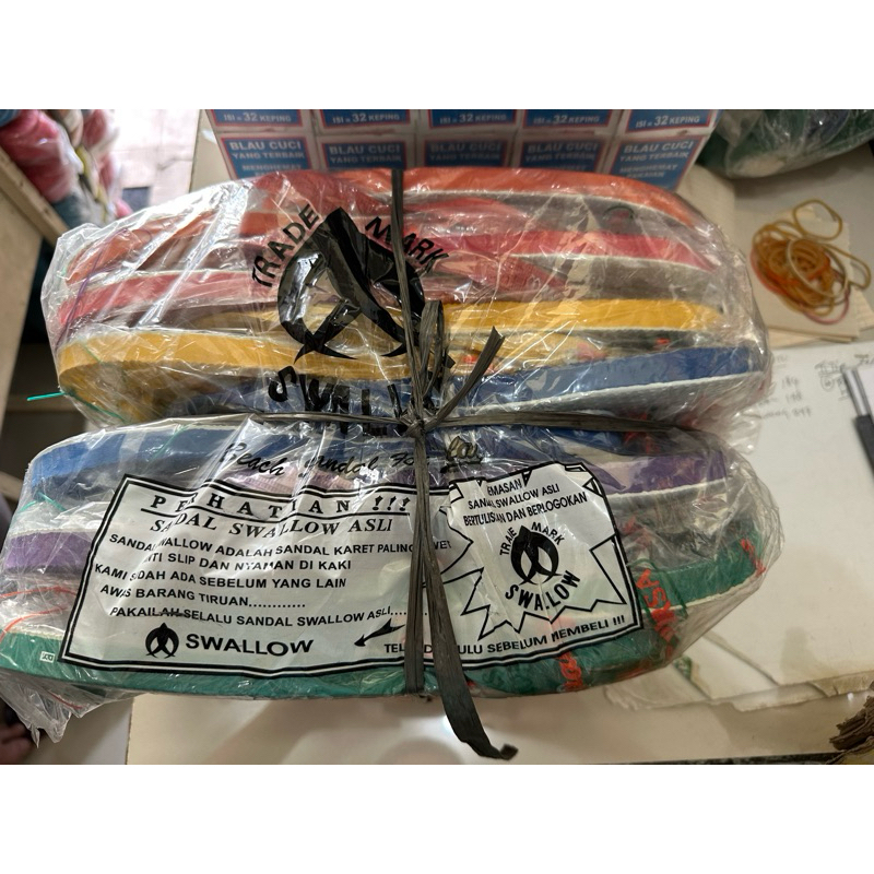 SANDAL JEPIT SWALLOW SERI WARNA 1/2 LUSIN