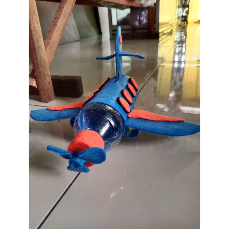 kerajinan tangan prakarya botol plastik celengan dari botol plastik