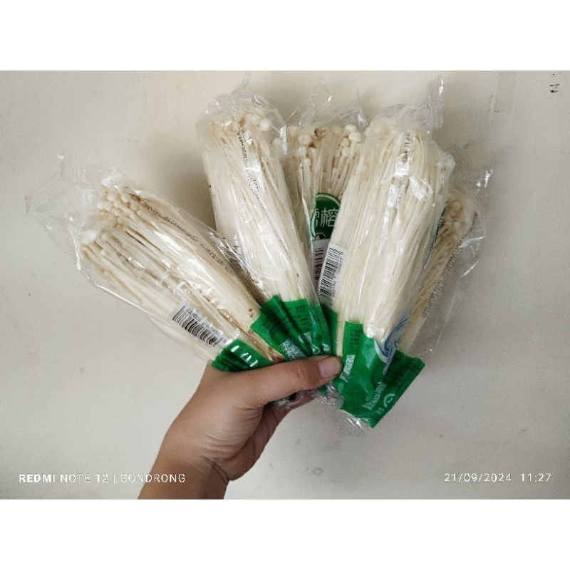 

Jamur Enoki