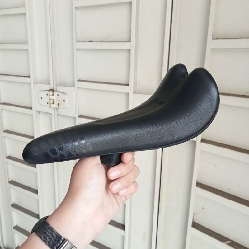 sadel pushbike racing sadel raing pushbike sadel huricane sadel huricanne sadel balance bike sadel b