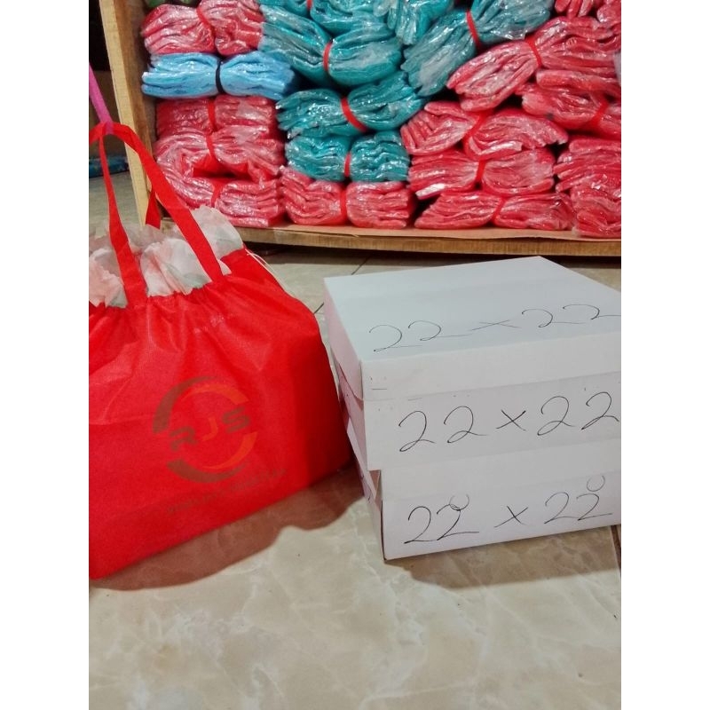 

(Per Pcs)Tas Serut Box 20x20 Tas Serut Box Dus Tas Box Nasi Tas Box Hajatan Tas Box Khitanan Tas Berkat Tas Kotak Tas Spunbond