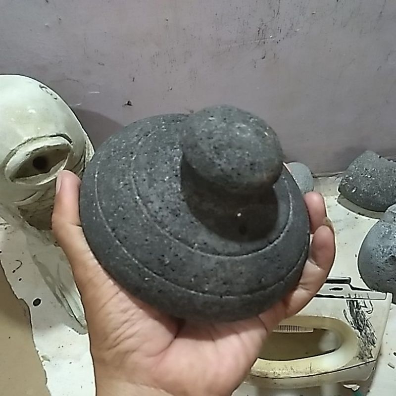 TUTIUP COBEK ATAU LUMPANG 12CM BAHAN BATU ANDESIT MERAPI