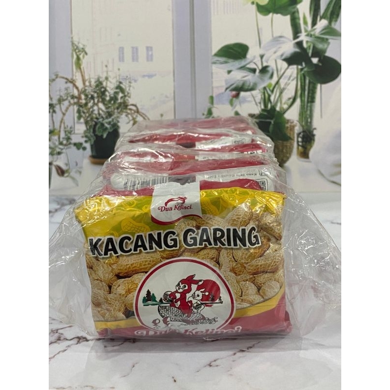 

Dua kelinci kacang garing