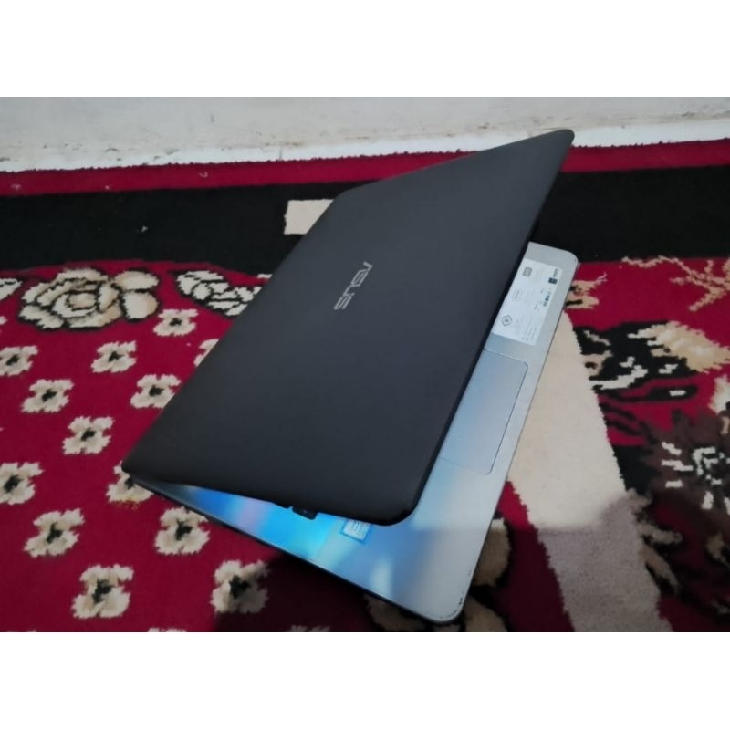Laptop asus vivobook core i7