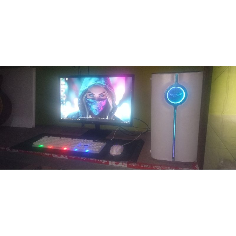 FULSET KOMPUTER GAMING LED 24 INCH