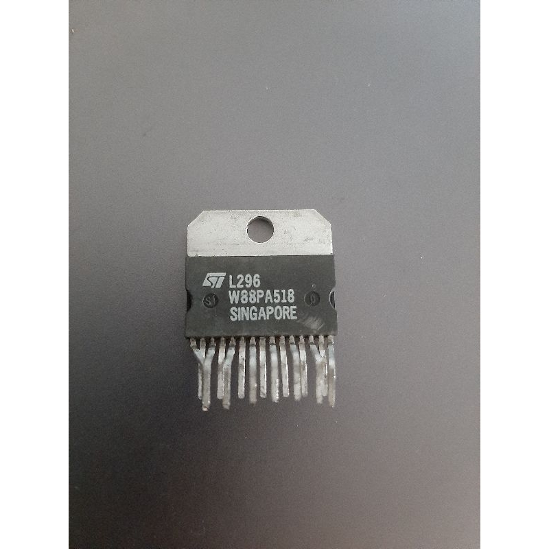 REGULATOR ST L 296 VOLTAGE REGULATOR
