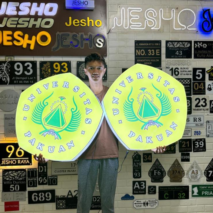Neon box akrilik custom logo usaha