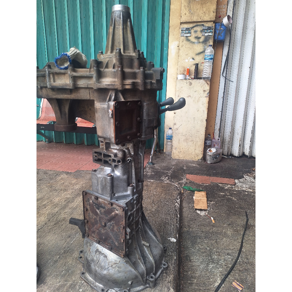 Transmisi Manual gearbox transmisi manual mitsubishi pajero 2800cc triton 4m40 4x4