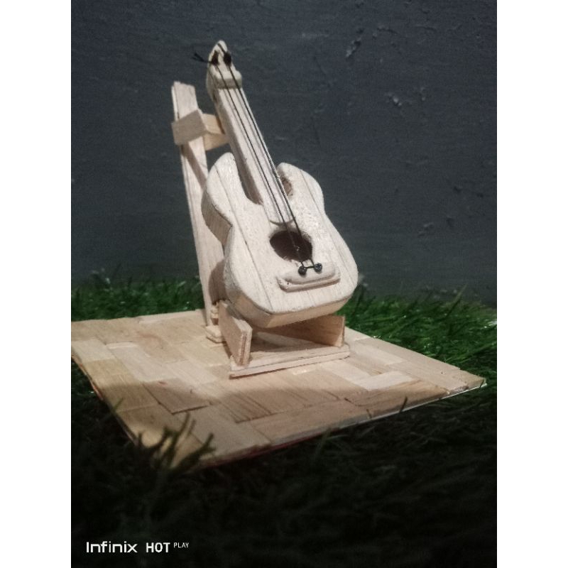 miniatur gitar dari stick es krim