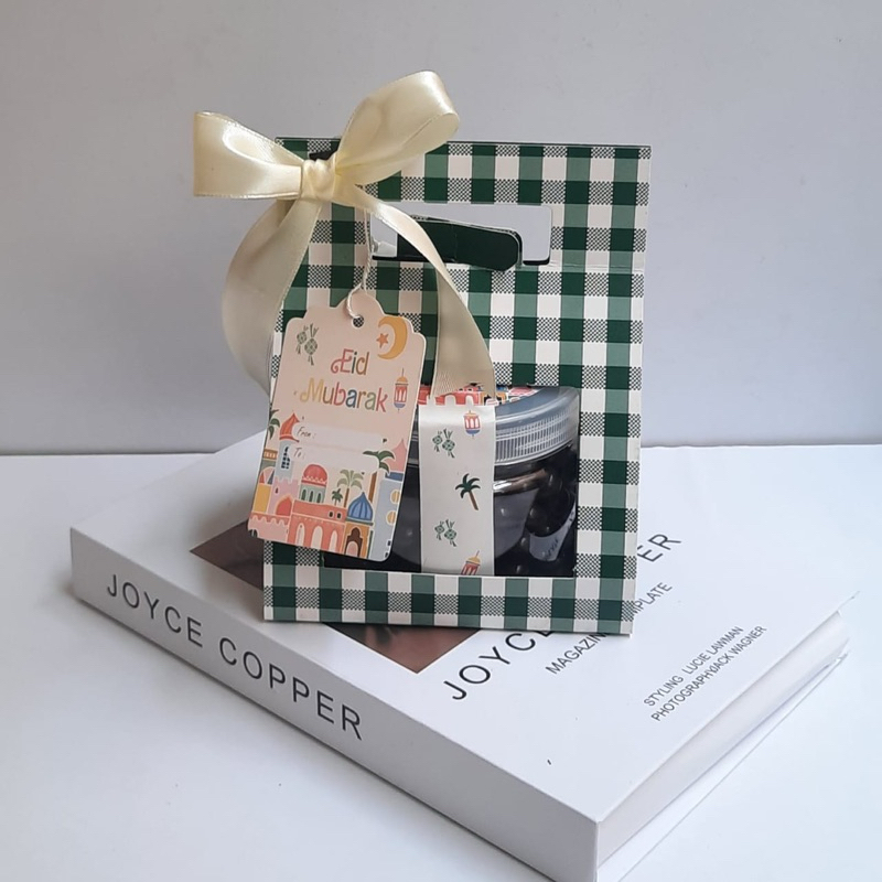 

HAMPERS LEBARAN