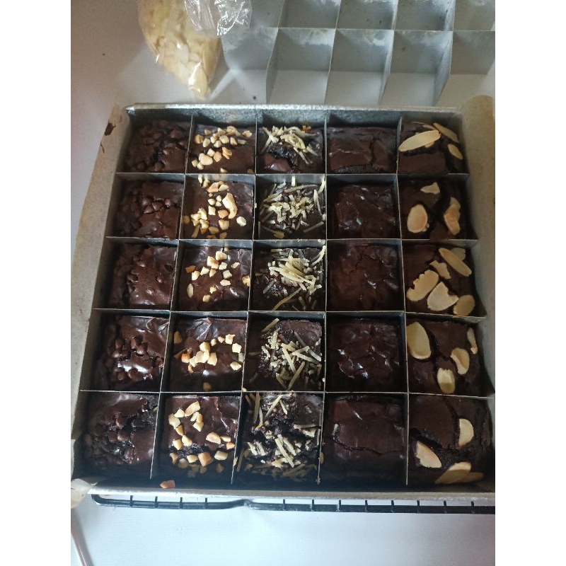 

fudgy brownies l brownies bakar isi 25 potong