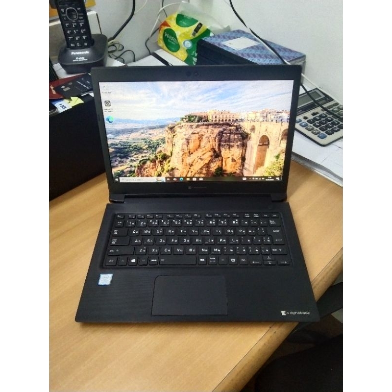 Laptop Toshiba dynabook S73 i5 gen 8  || ram 8 GB || SSD 256 GB