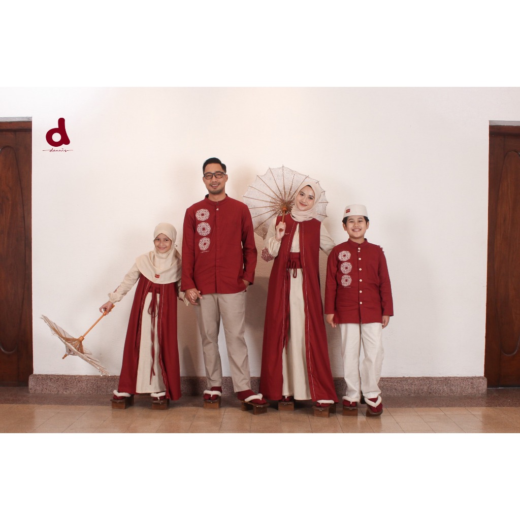 SARIMBIT DANNIS D'SULTAN//SARIMBIT KELUARGA