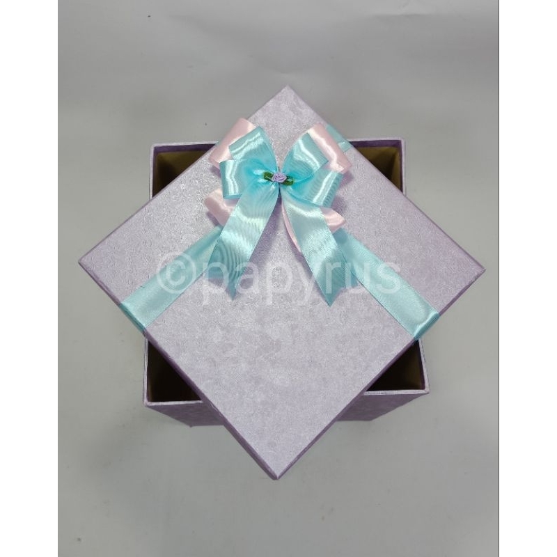 

PAPYRUS 20x20 Tinggi 30cm Kotak Kado Gift Box Hadiah V3