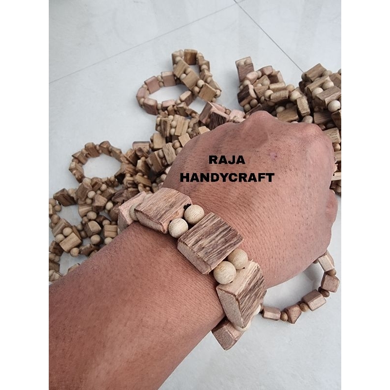 Gelang Kayu Gaharu Wangi Asli Papua model alami kualitas Premium