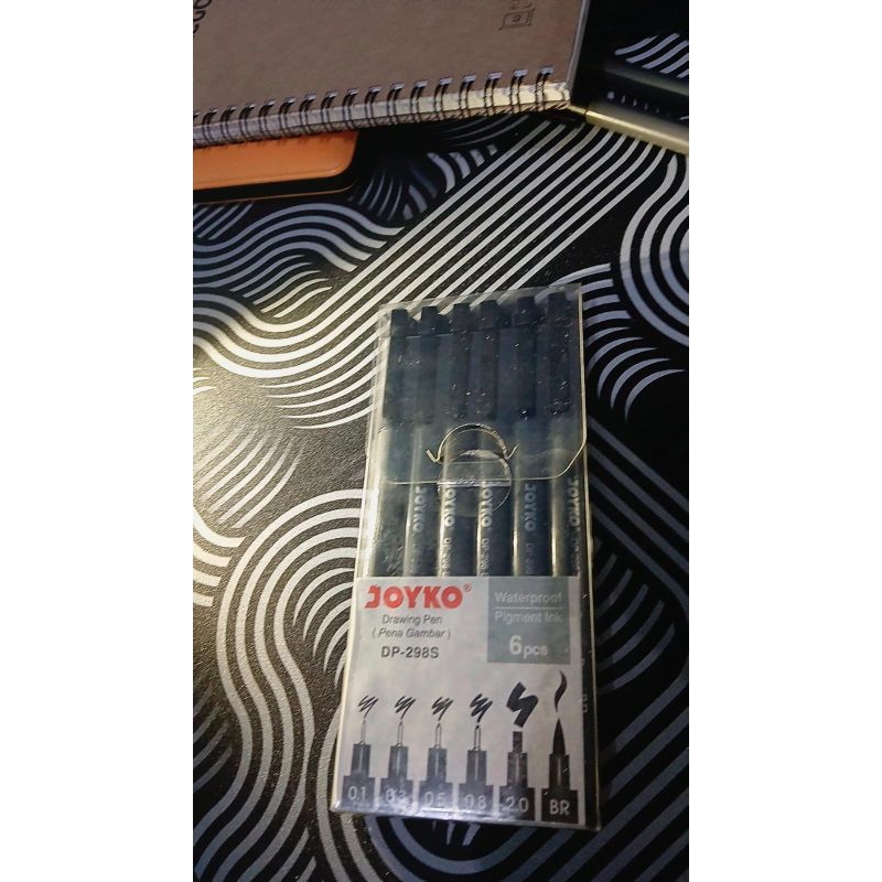 

Drawing Pen Set Joyko DP-298S Warna hitam