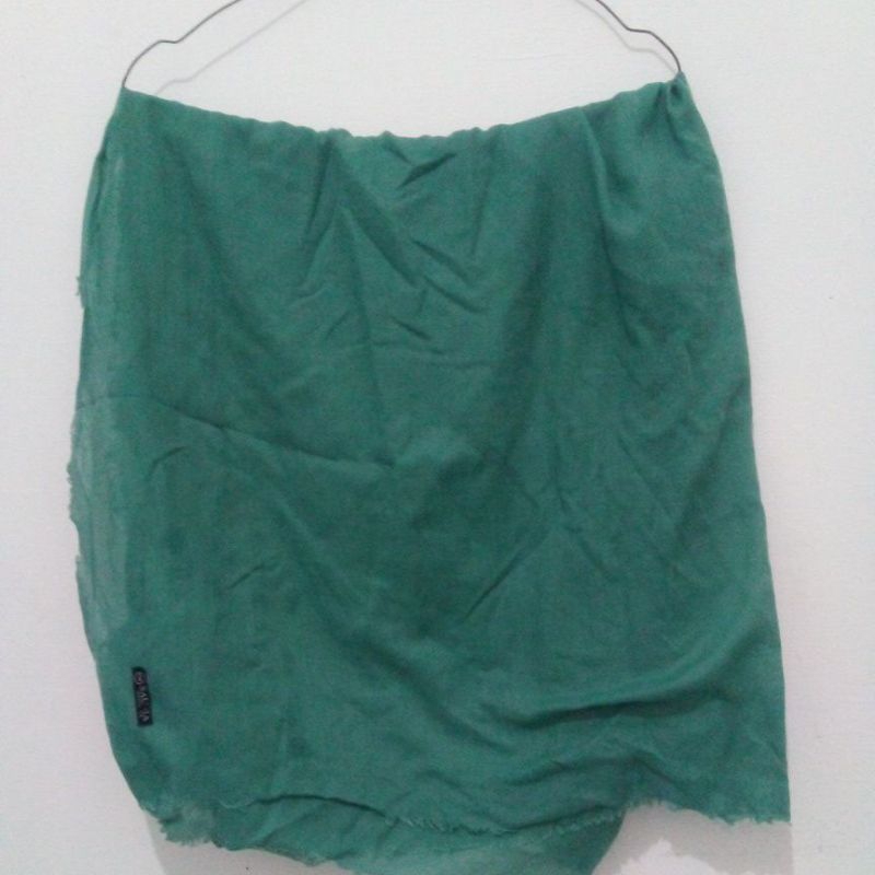 (PRELOVED) Kerudung Segi Empat Saudi Sage Green