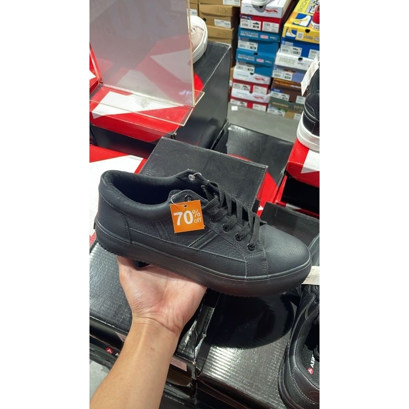 Sepatu merk Airwalk ori full hitam