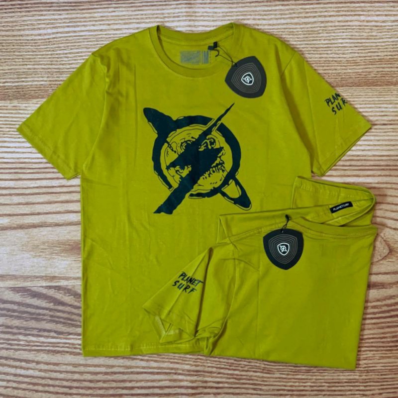 Baju Distro Kaos Surfing Pria Planet Surf T-shirt Katun Combed Bandung Oblong Cowok Simpel Keren New